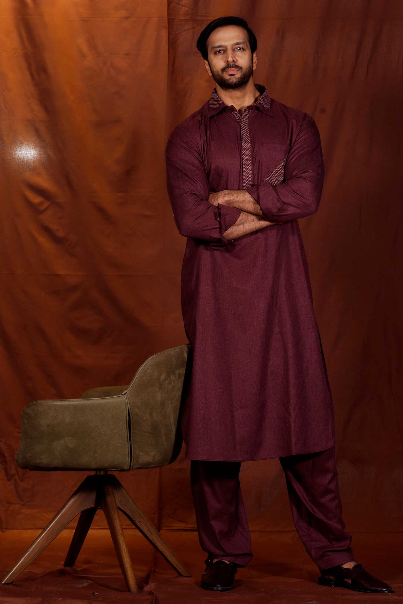 THE CLASSIC MAROON PATHANI SET Khurana s